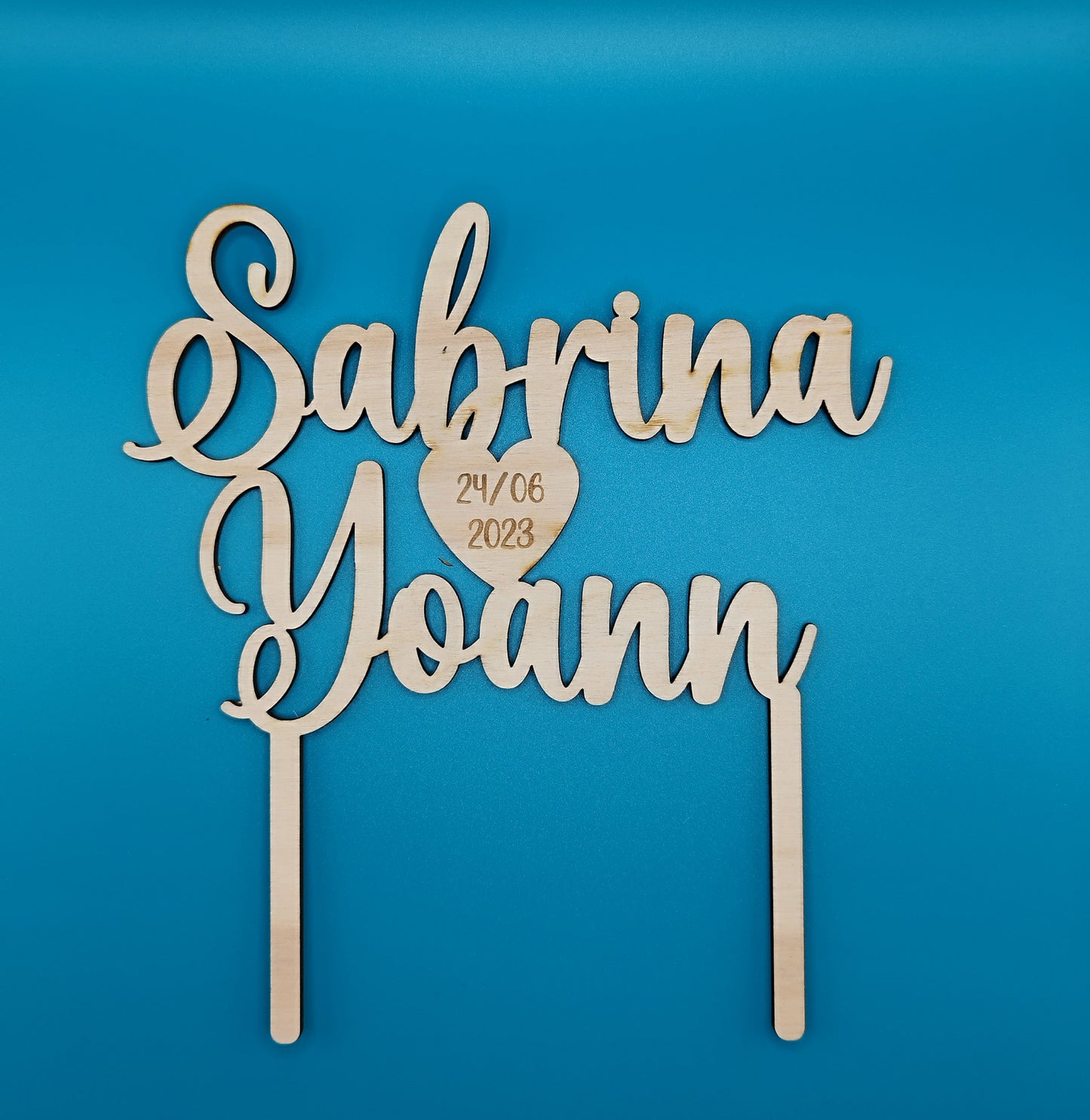 Cake topper prénom & coeur gravé
