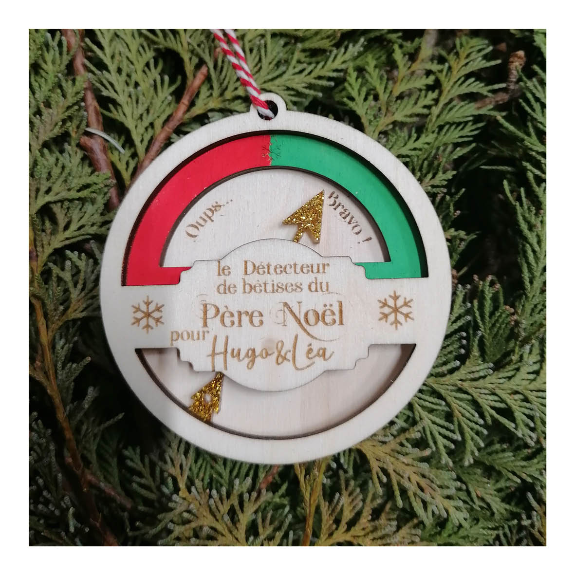 Boule de Noël détection de bêtise du Père Noël