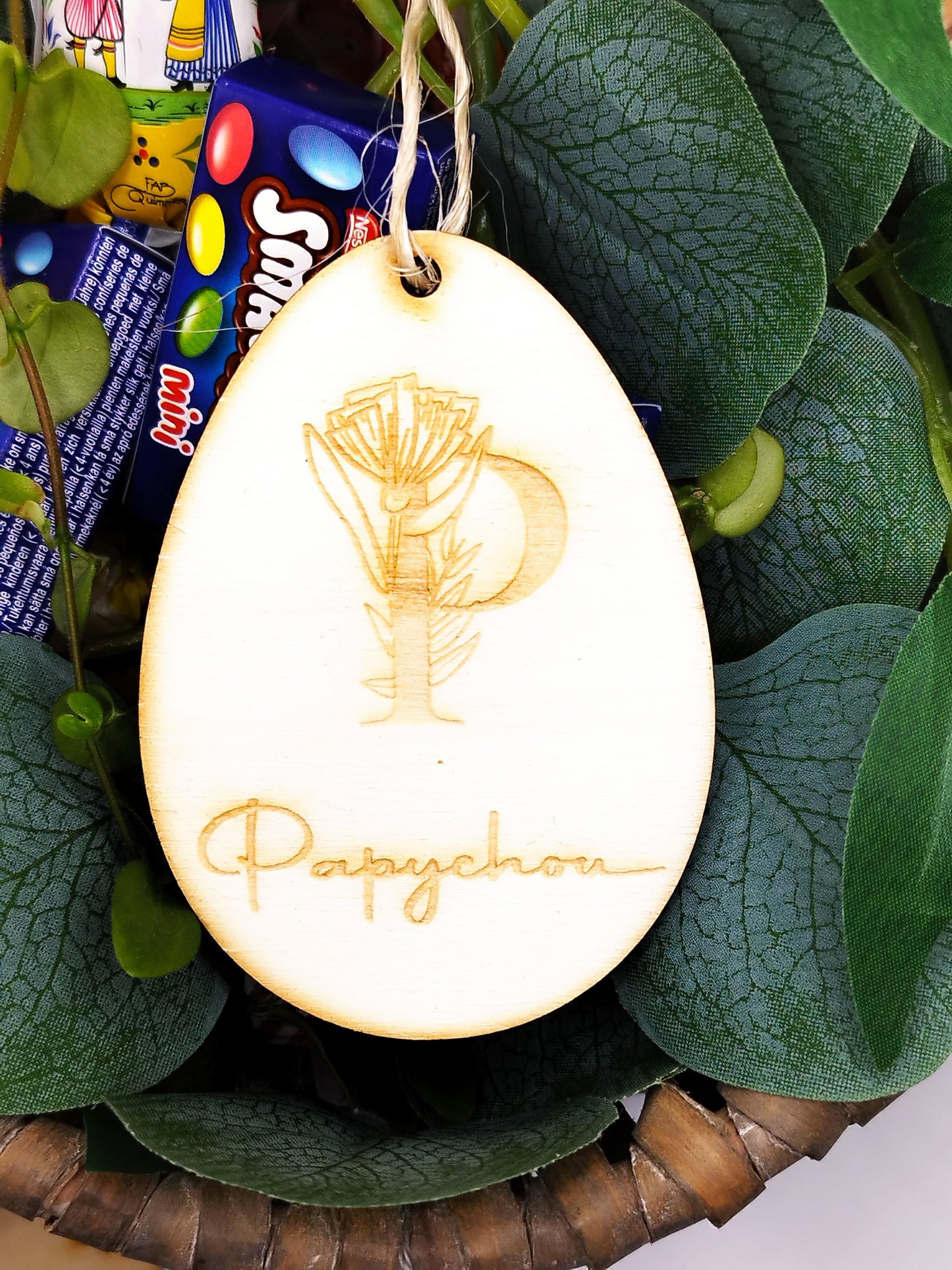 Oeuf de pâques initiale florale