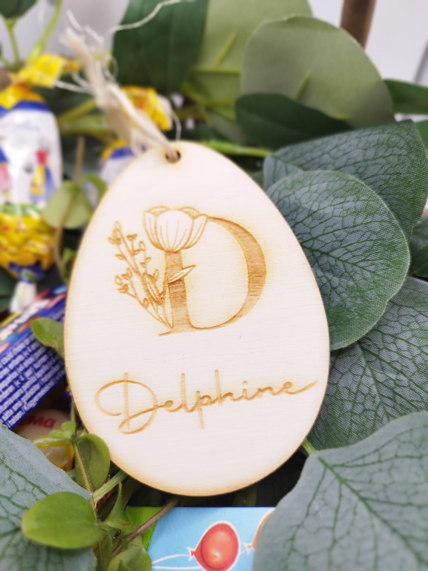 Oeuf de pâques initiale florale