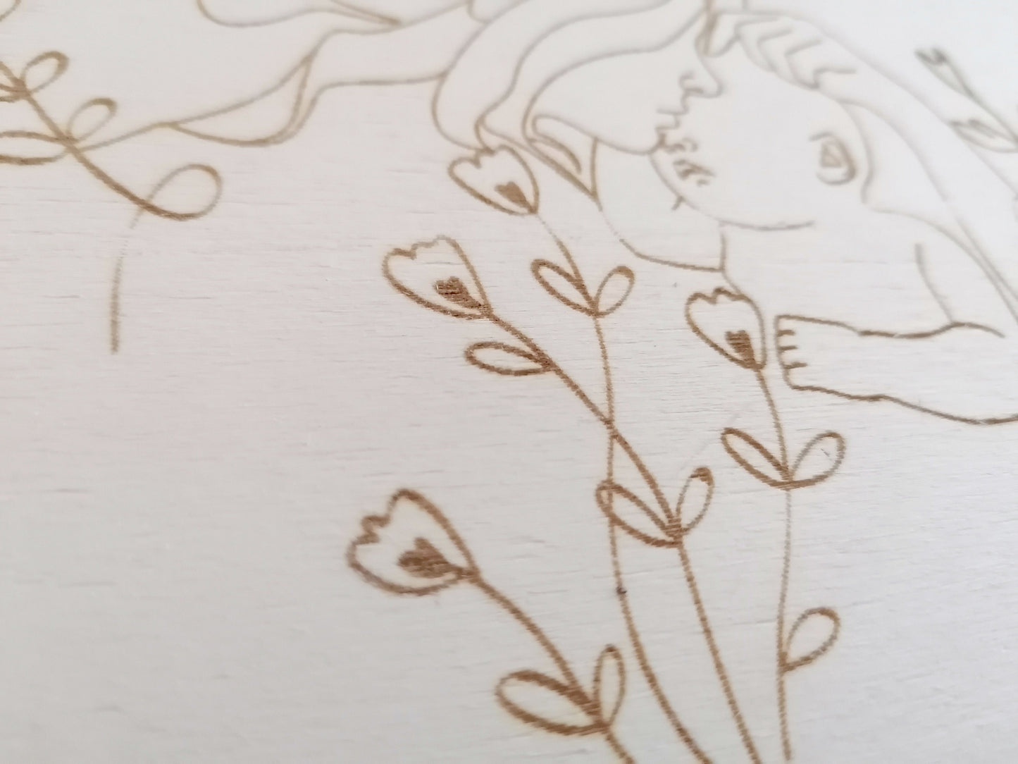 Suspension décoration - Mère veilleuse - cadeau fête des mères - décoration en bois - gravure délicate, tout en douceur