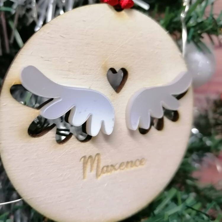 Boule de Noël en bois et plexi nacré
