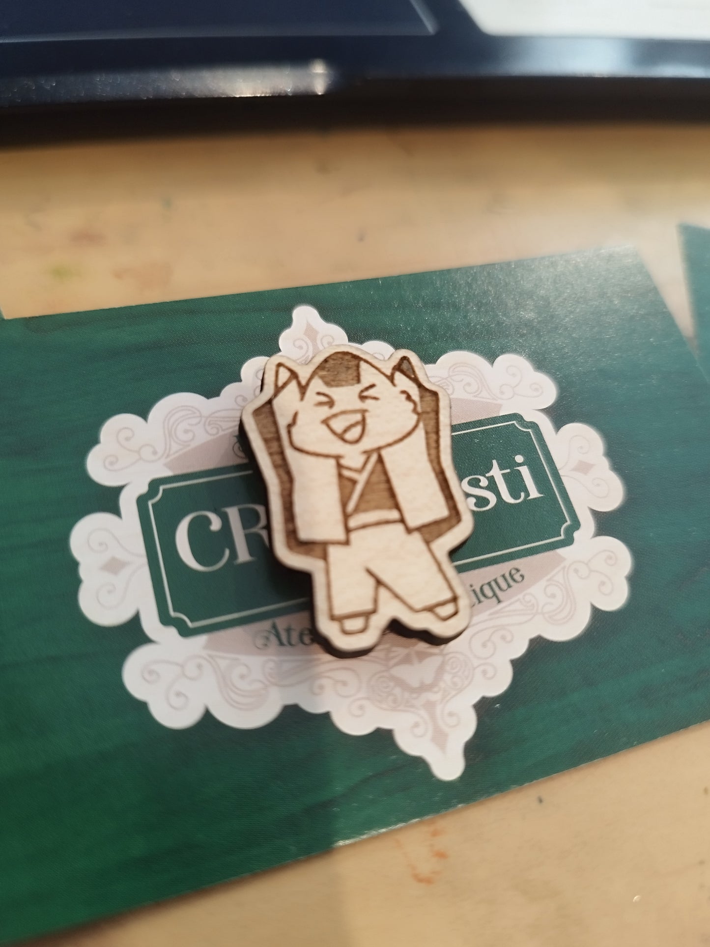 Pin's en bois à personnaliser