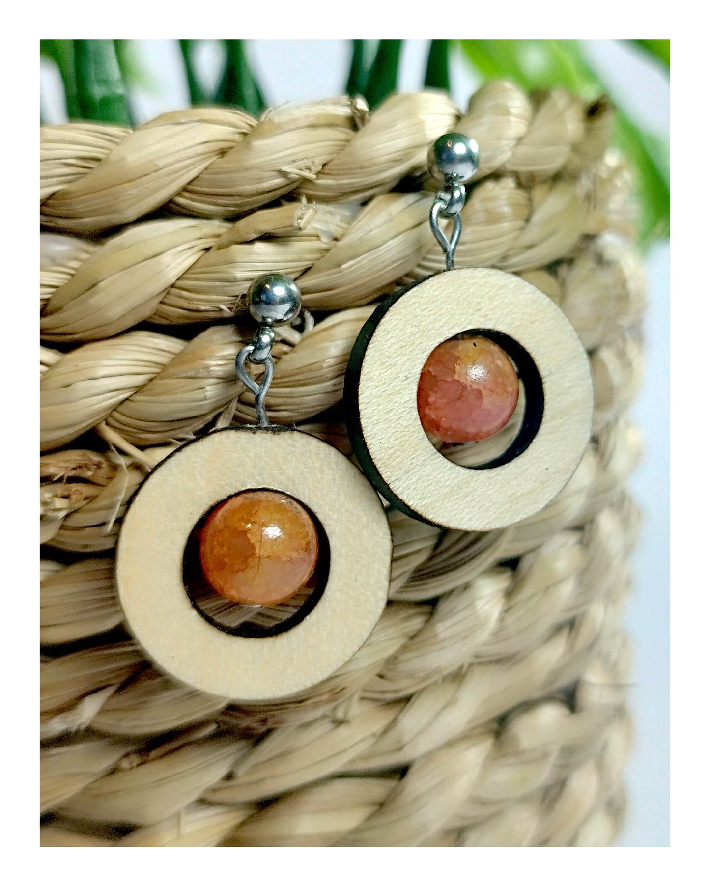 Boucle d'oreille - ronde en érable & perles oranges