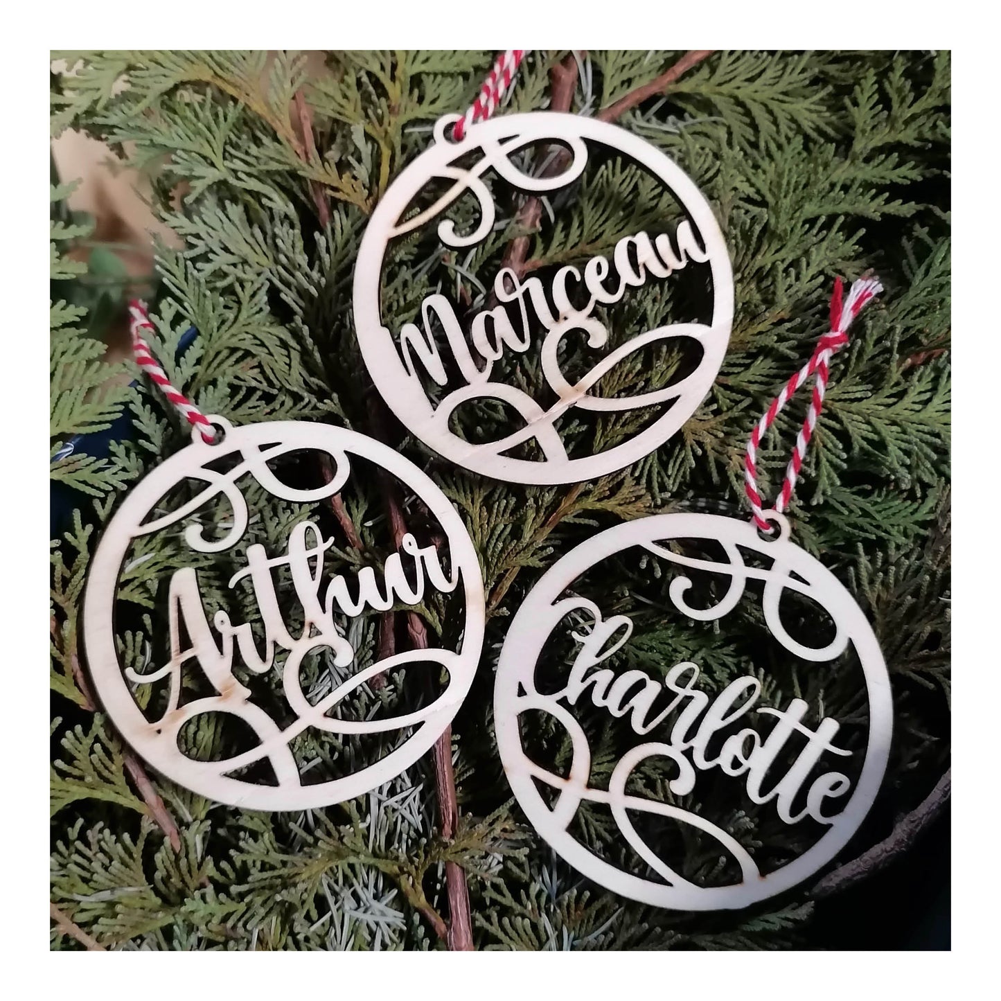 Boules de noël - prénom découpé
