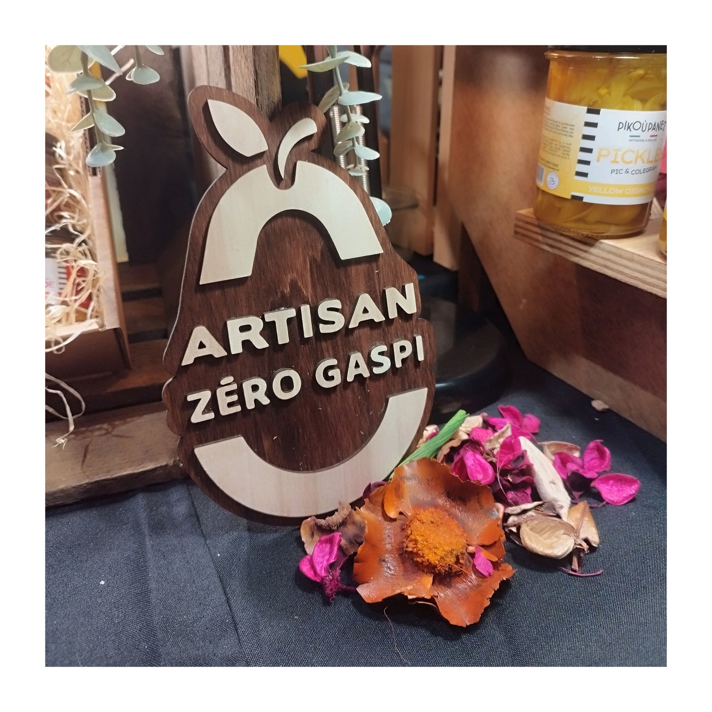 Signalétique personnalisée en bois