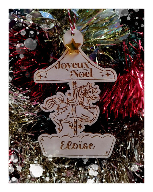 Boule Carrousel & son étoile dorée