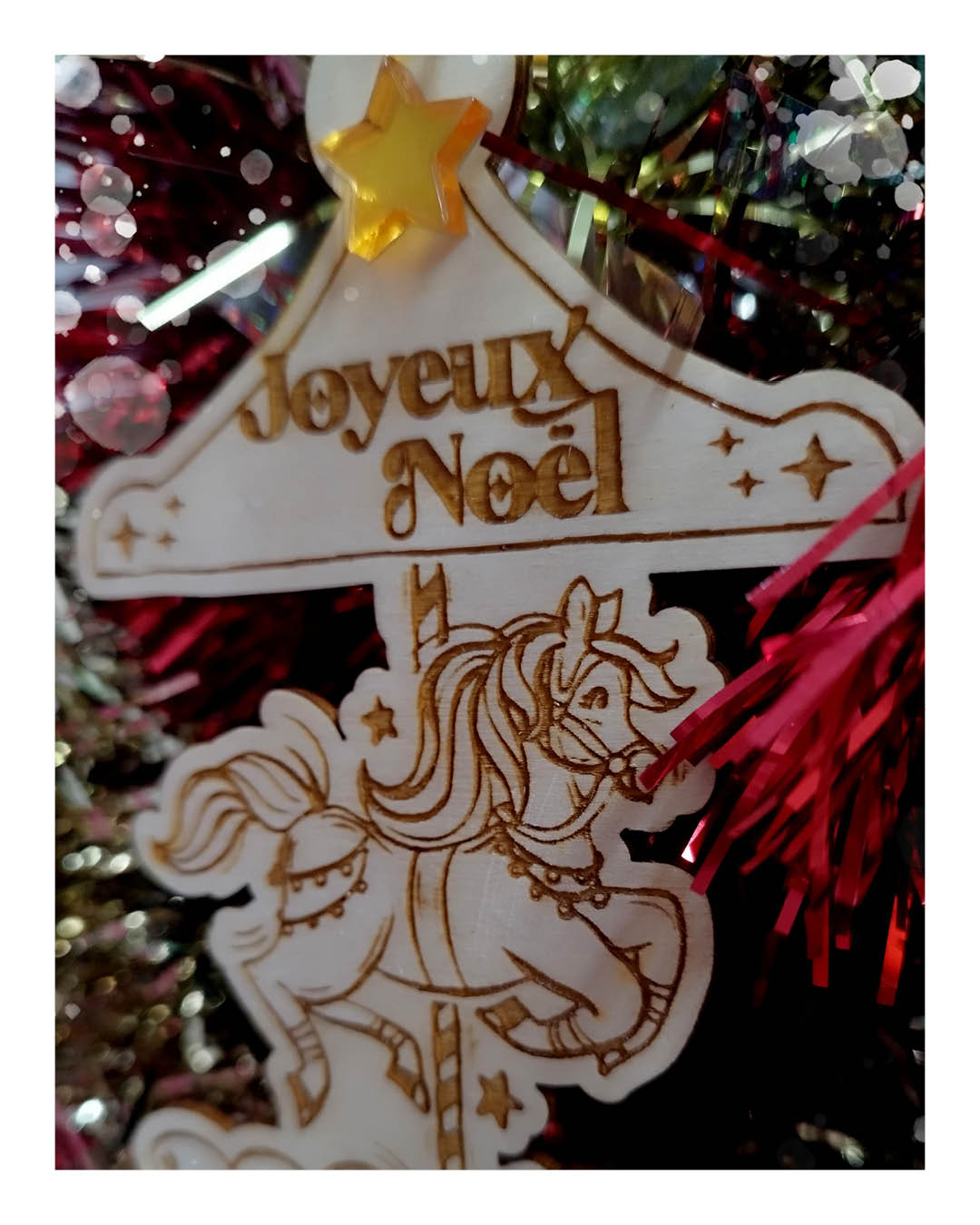 Boule Carrousel & son étoile dorée