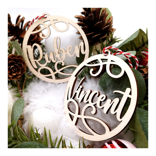 Boules de noël - prénom découpé