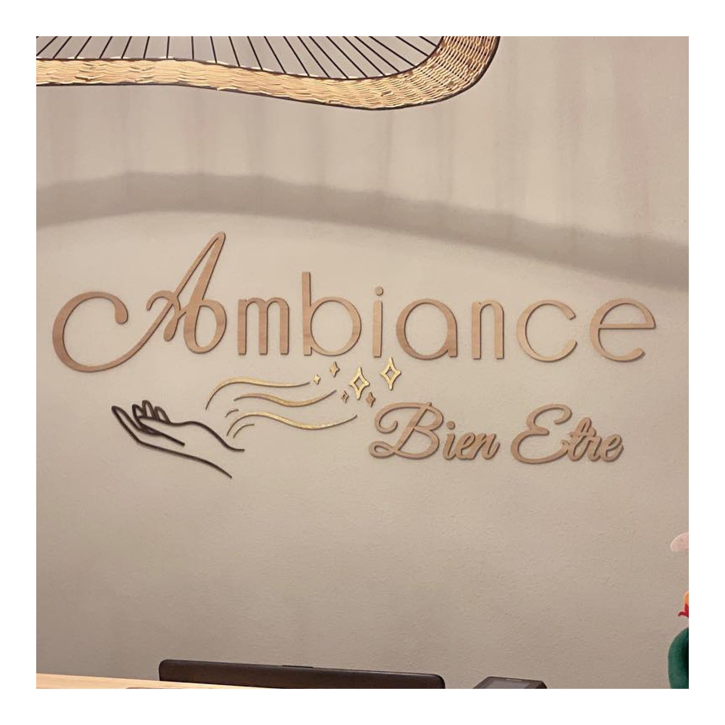 Signalétique personnalisée en bois