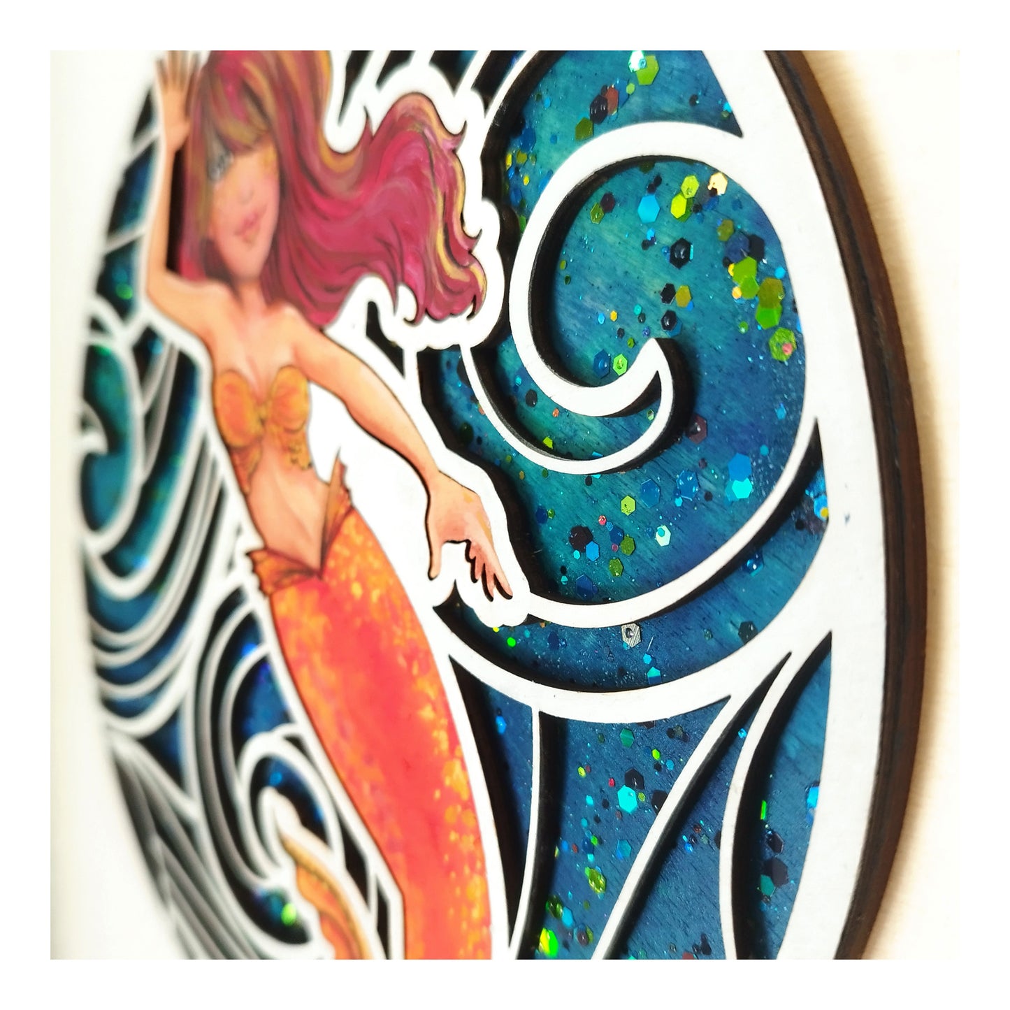 Le Hublot : La sirène orange